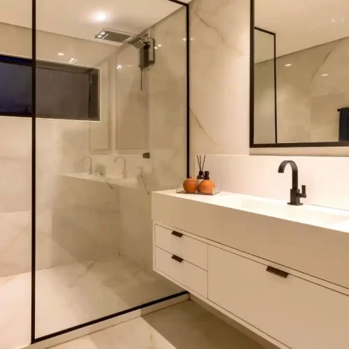 Soluzioni d’arredo per bagni a Caserta: guida pratica a misure, layout e scelte consapevoli