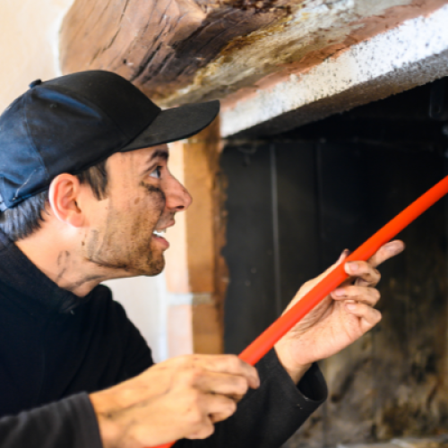 Manutenzione sicura e professionale: come trovare un bravo spazzacamino ad Arezzo