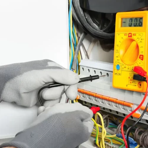 Pronto intervento elettrico per cortocircuito a Treviso: cosa fare subito e come prevenirlo